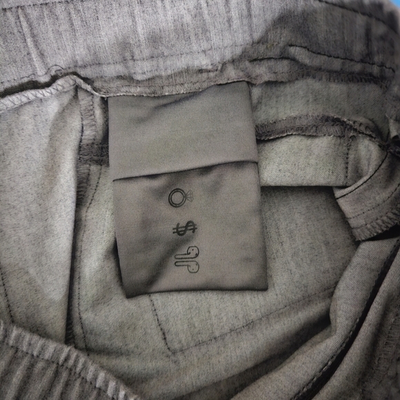 NWOT Figs scrub pants in graphite grey size S - Picture 4 of 5